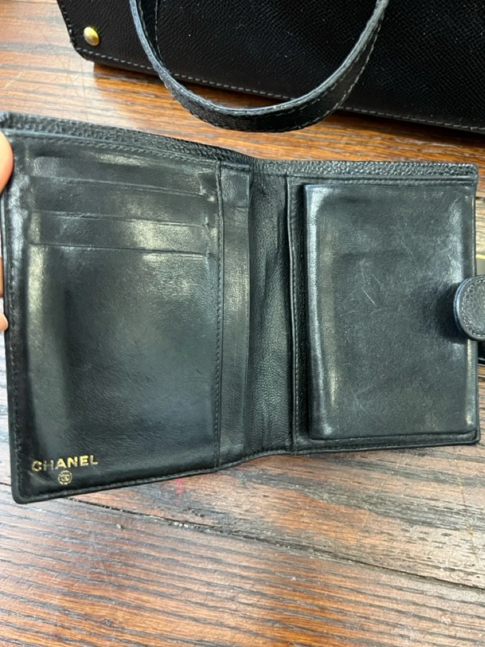 CAVIAR ZIPPER TOTE KELLY CHANEL BAG with Matching Card Holder - Picture 8 of 15